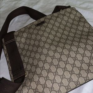 Gucci Messenger Shoulder strap Brown Body Bag !
